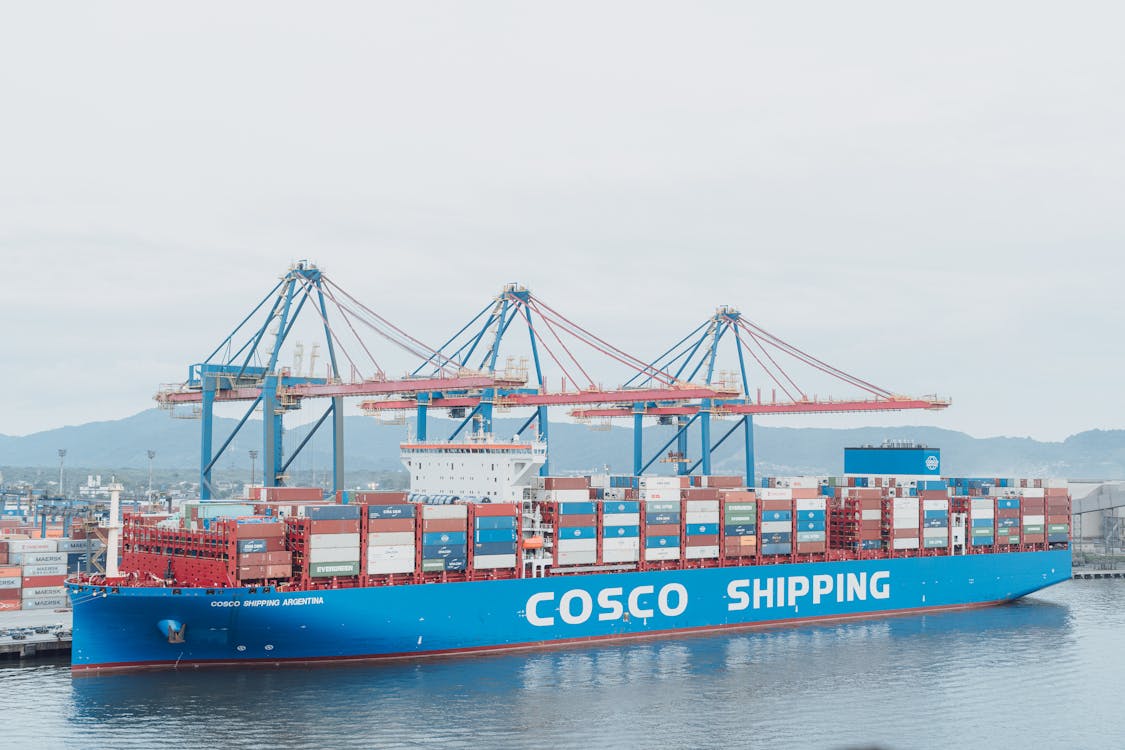 Global Logistics & Shipping